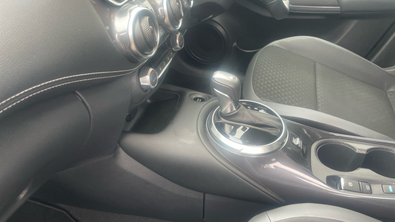 Nissan Juke 1.6 Hybrid N-Connecta 5dr Auto Hybrid Hatchback